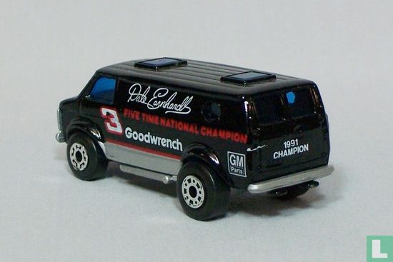 Chevy Van 'Goodwrench' - Image 2