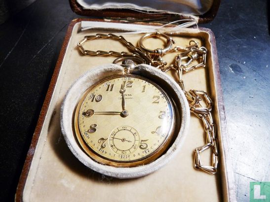 Gouden Horloge met Inscriptie  en ketting - Afbeelding 1