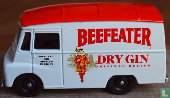 Morris LD150 Van ’Beefeater Dry Gin' - Image 1