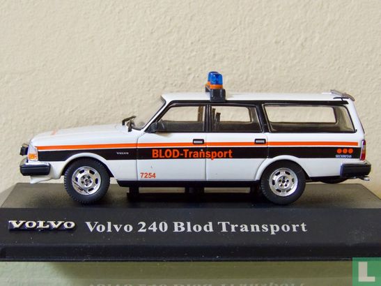 Volvo 240 Blod Transport - Afbeelding 1