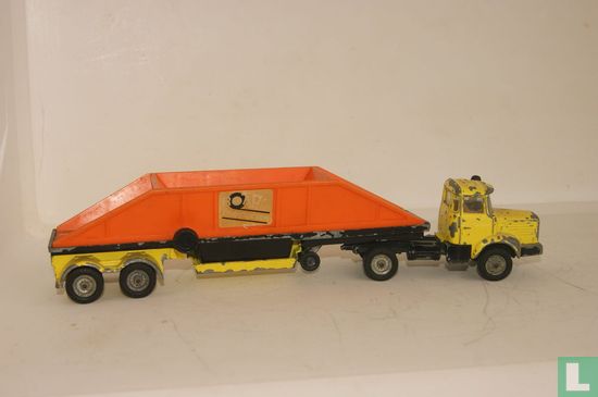 Crane Fruehauf Bottem Dumper with Berliet Cab Unit - Afbeelding 3
