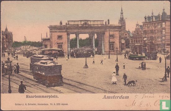 Haarlemmerplein. Amsterdam
