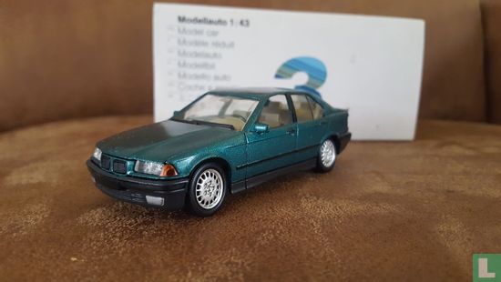 BMW 325i - Afbeelding 1