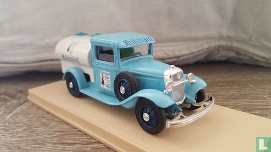 Ford V8 'Milkmaid' - Bild 1