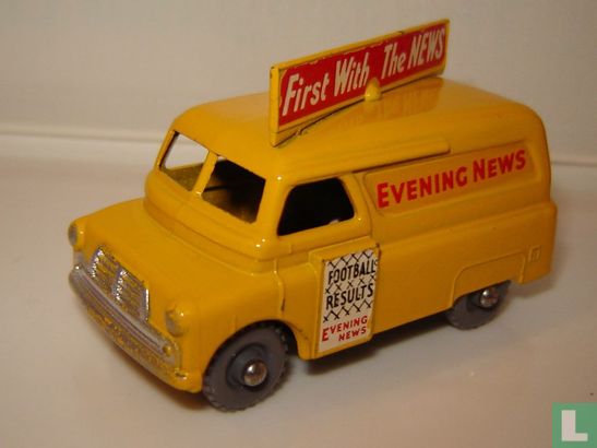 Bedford 'Evening News' Van - Image 2