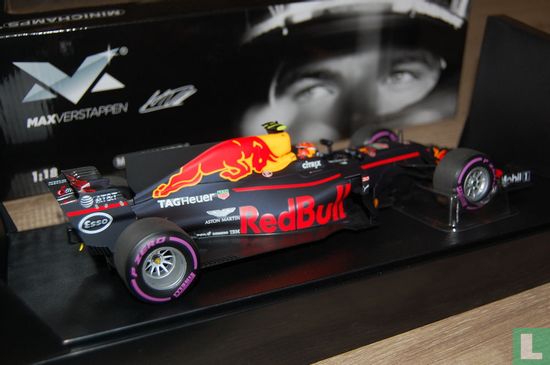 Red Bull Racing TAG Heuer RB13 - Bild 2