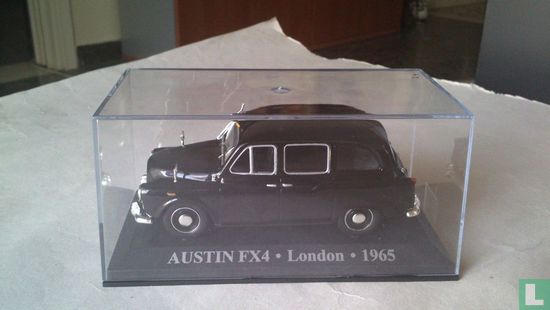 Austin FX4 London Taxi - Bild 3