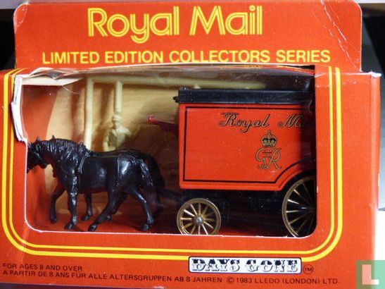 Horse drawn Large Parcels Van 'Royal Mail'