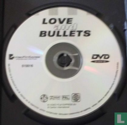 Love and Bullets - Afbeelding 3