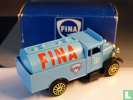 Morris Tanker Truck 'FINA' - Image 2