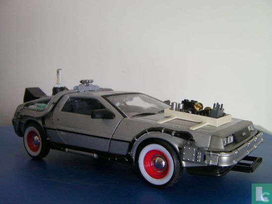 DeLorean 'Back to the Future III' - Bild 3