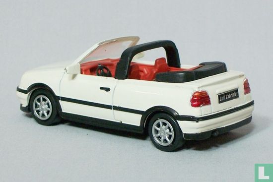 VW Golf Cabriolet - Image 2