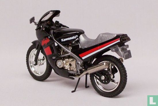 Kawasaki Ninja 600R - Afbeelding 2