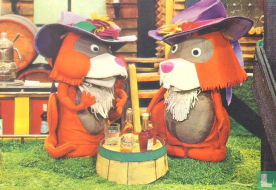 De Gezusters Hamster keurig gekleed in het Praathuis - Image 1
