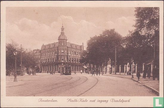 Stadh-Kade met ingang Vondelpark.