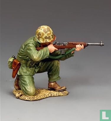 Marine Kneeling firing Carbine - Image 2