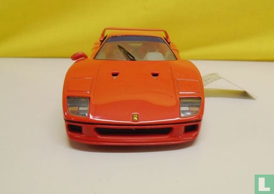 Ferrari F 40 - Image 2