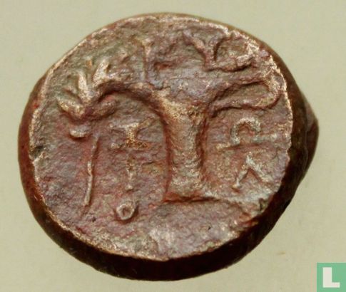 Kyme, Aeolis  AE15  (Magistrate Zwilos)  200-0 BCE - Image 1