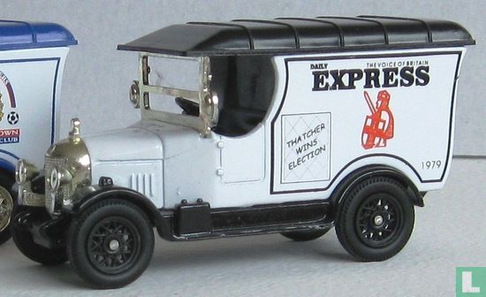 Morris Bullnose Van 'Daily Express'