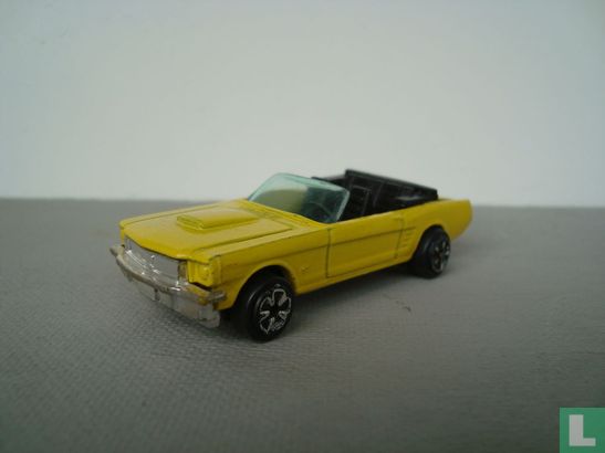 Ford Mustang Cabriolet - Afbeelding 1
