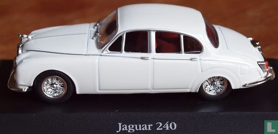 Jaguar 240 - Afbeelding 1