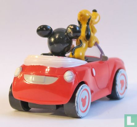 Mickey and Pluto in car - Image 2