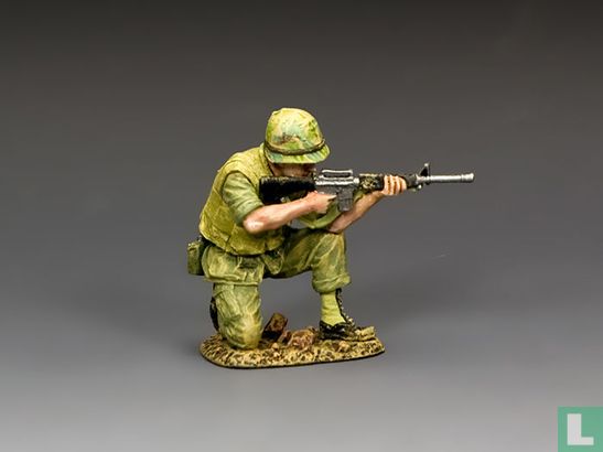 Kneeling Marine Rifleman - Image 1