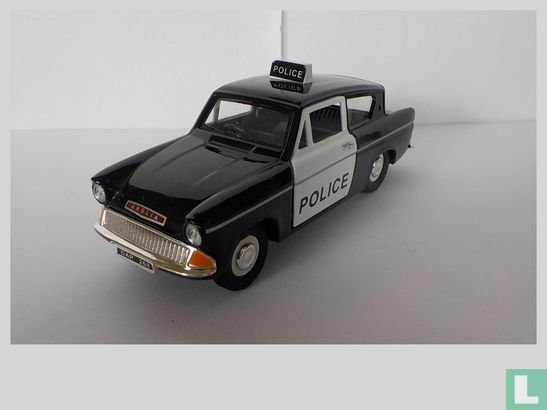 Ford Anglia 'Police' - Afbeelding 1
