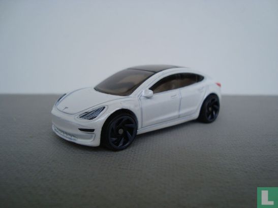 Tesla Model 3 - Afbeelding 1