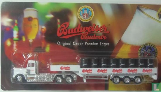 Freightliner FLC 'Budweiser' - Image 3