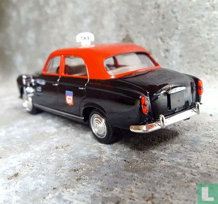 Peugeot 403 Taxi G7 - Bild 3