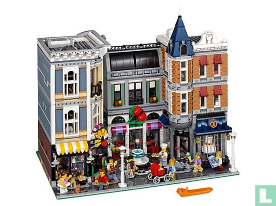 Lego 10255 Assembly Square - Image 2