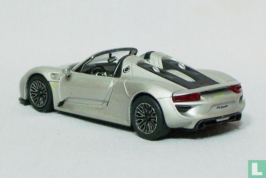 Porsche 918 Spyder - Image 2