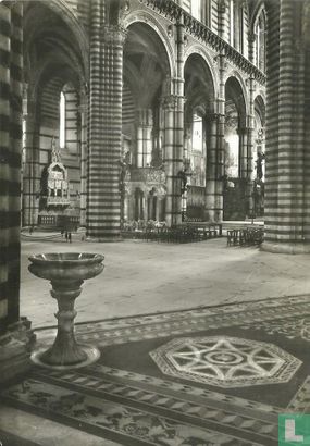 Il Duomo. Interno con acquasantiario - Bild 1