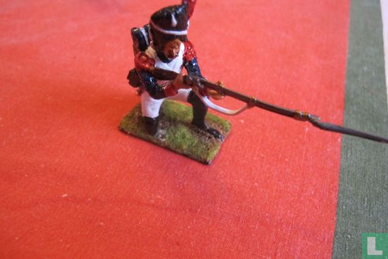 FRENCH OLD GUARD KNEELING FIRING