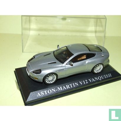 Aston Martin V12 Vanquish - Afbeelding 1