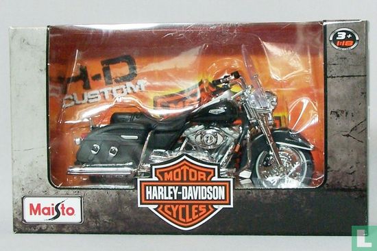 Harley-Davidson FLHRC Road King Classic - Afbeelding 1