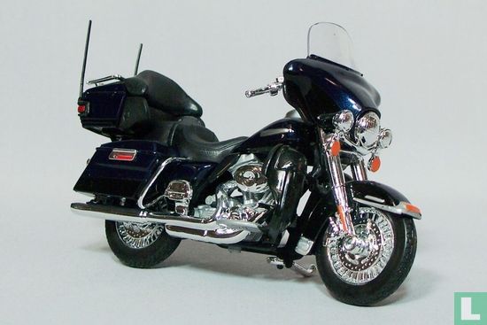 Harley-Davidson FLHTK Electra Glide Ultra Limited - Afbeelding 2