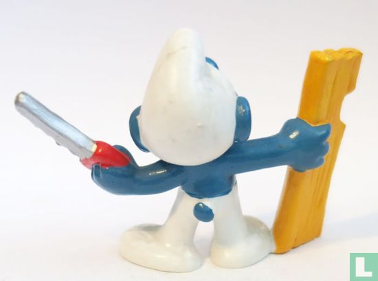 Handyman Smurf with saw and plank  - Image 2