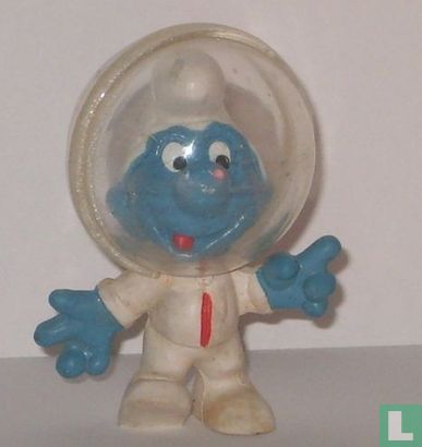 Astronaut Smurf