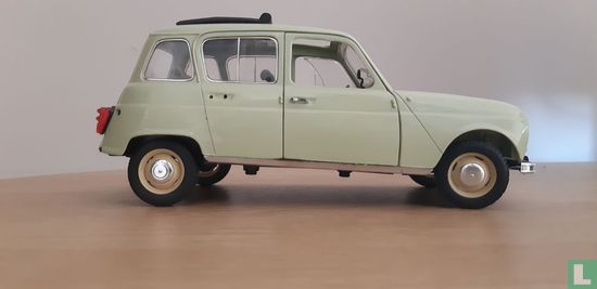 Renault 4L - Afbeelding 1