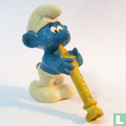 Whistle Smurf (Light Yellow Flute) - Image 1