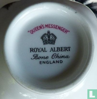 Queen's Messenger - Hampton - Royal Albert - Afbeelding 2