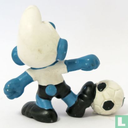 Football Smurf   - Image 2