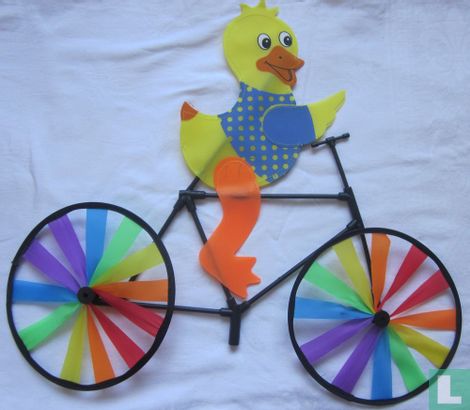 Wind bike with duck on it - Image 1