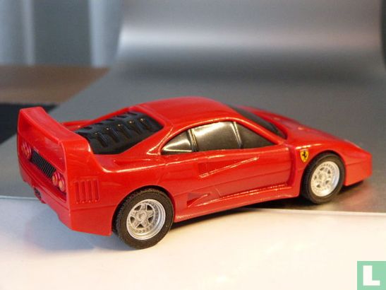 Ferrari F40 - Image 2