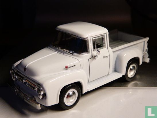Ford F-100 Pick Up - Image 1