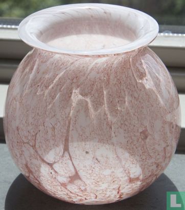 Opaline vaas, roze vlokken - Afbeelding 1