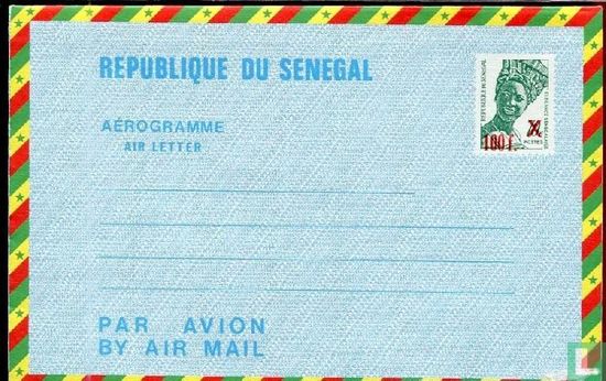 Senegalesische Eleganz (Aerogramme)