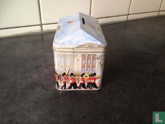 Buckingham Palace (Money Box) - Image 2